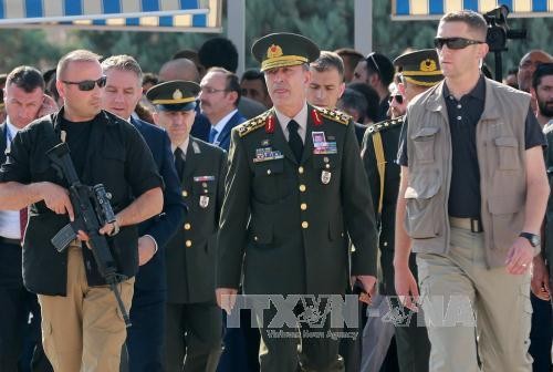 Nach dem gescheiterten Putsch in der Türkei: Sitzung des Obersten Militärrates - ảnh 1